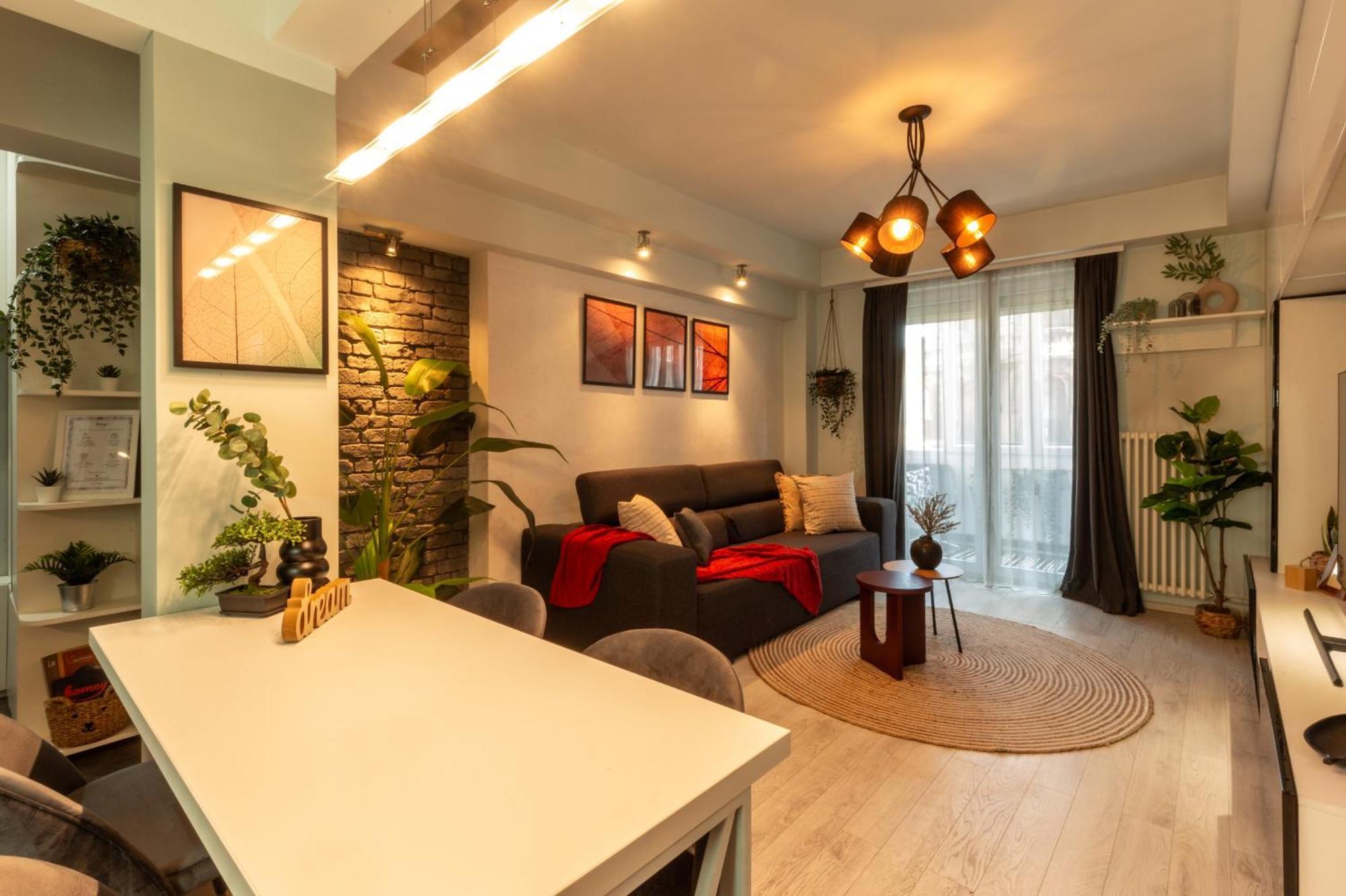 Modern 1Br Apt In The Old Town: The Perfect Choice Bükreş Dış mekan fotoğraf